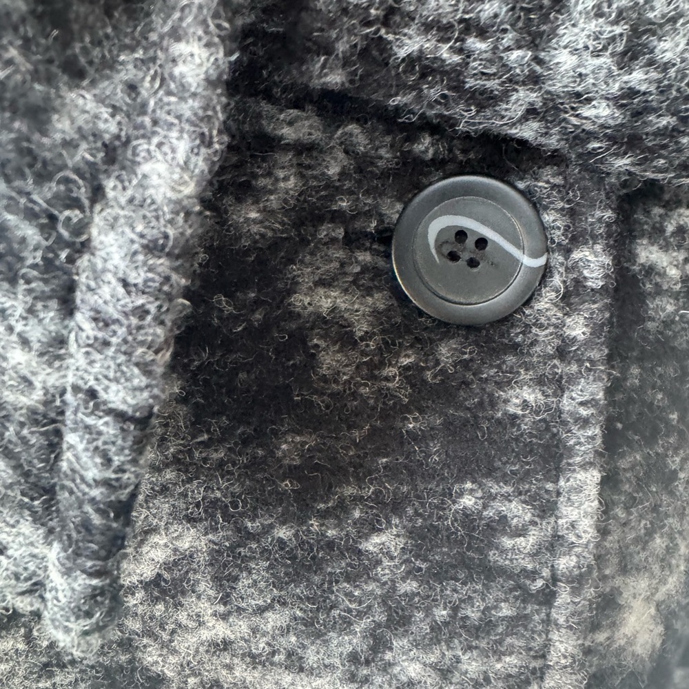 Paraphrase Black and White Women's Cape - Picture 6 of 7